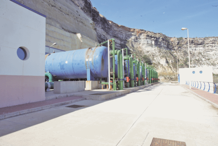 En la imagen, la planta desalinizadora de Melilla