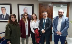 A Mohamed Benazzouz (2ºd) le sustituirá como presidenta en funciones Mª Asunción Rojas