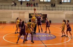 Inicio del partido entre el CFI Reina Isabel y La Salle Melilla