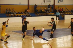 Moha arma la pierna frente al Real Betis Futsal, en un partido de esta temporada