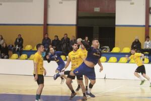 Simao finaliza una acción de ataque del BM. Virgen de la Victoria
