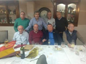 Foto de familia de los asistentes al homenaje a Andrés García ‘Algarte’