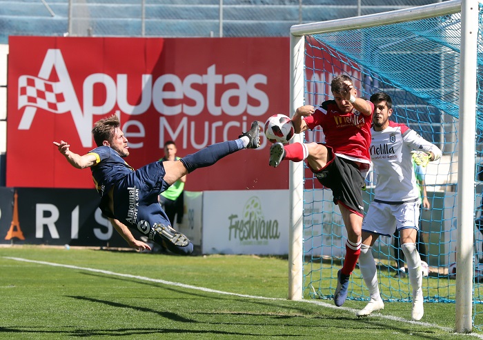 Imagen del encuentro del pasado domingo en el Estadio de La Condomina, donde la U.D. Melilla se impuso al UCAM Murcia