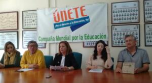 En esta actividad participan unas 15 entidades relacionadas con el mundo de la educación