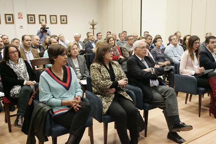 Entre los asistentes a la presentación del estudio se pudo ver al presidente Imbroda