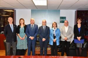 Responsables de la UNED y el consejero