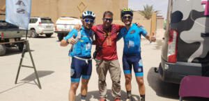 Javi Iglesias y Nacho Herrera, tras disputar la primera etapa en el desierto marroquí