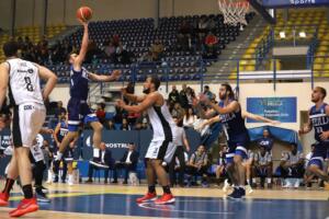 En el encuentro de ida se impuso el conjunto vasco por 63-76