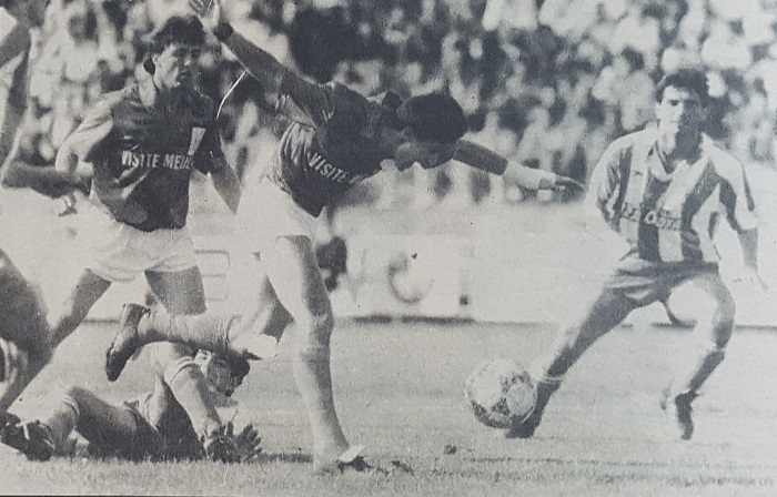 Biri y Quique, en el choque ante los gaditanos que ganó el Melilla por 4-1, en el curso 1989-90