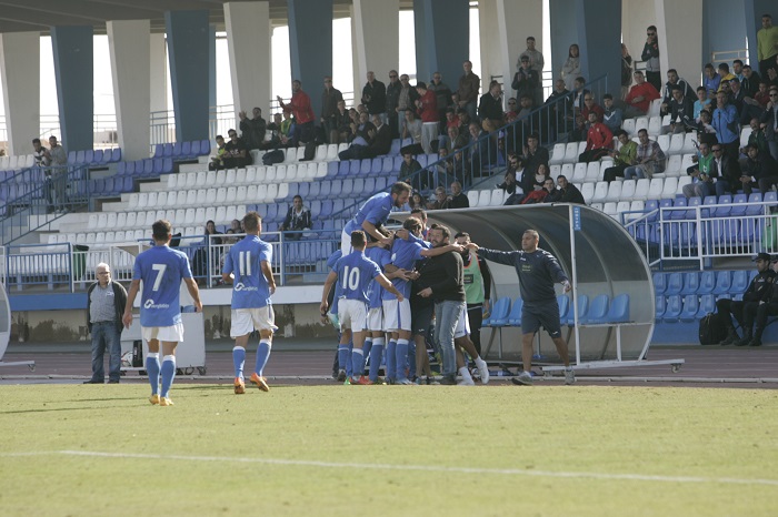 El Melilla de Fernando Currás logró su mayor victoria ante el Recre por 3-0 (temporada 2015-16)