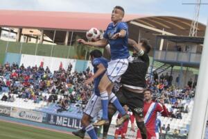 Sofian Chakla, defensa central de la U.D. Melilla, en el encuentro del pasado domingo ante el Recreativo de Huelva