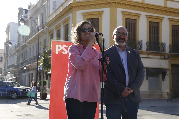 La secretaria general del PSOE con el candidato al Congreso, Jaime Bustillo