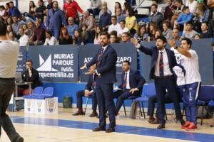 Alejandro Alcoba reclama una decisión arbitral al trencilla de la contienda ante el Ourense