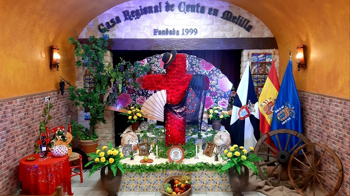 Imagen del estado de la Cruz de Mayo finalizada con todos los detalles