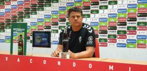 Julio Algar, técnico del Real Murcia