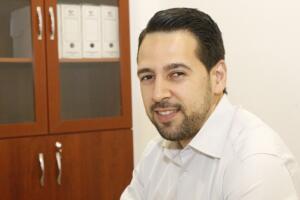 El candidato a la Presidencia por Adelante Melilla, Amin Azmani, en una entrevista con este Diario