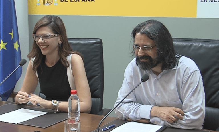 El responsable del MEC en Melilla, Juan Ángel Berbel (PSOE), con la delegada del Gobierno Sabrina Moh, en una imagen de archivo