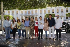 Los candidatos de Ciudadanos Melilla estuvieron ayer en la plaza de España