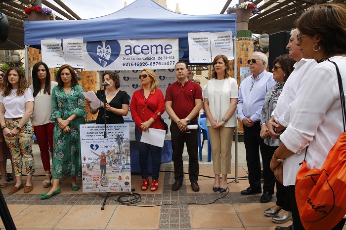 Momento de la lectura del manifiesto por el Día Nacional del Celíaco en Menéndez Pelayo