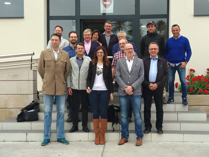 os 18 aviadores del Club de Pilotos de Luxemburgo visitaron la Ciudad Autónoma y la Delegación del Gobierno