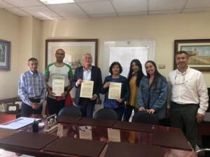 El consejero junto a los representantes del Banco de Alimentos de Melilla