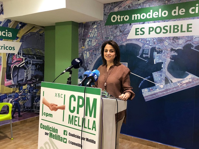La candidata número 3 por Coalición por Melilla, Dunia Almansouri, ayer en la sede