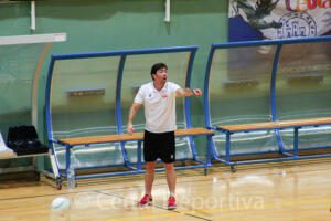 Rafita, técnico del Melistar, durante el encuentro de la primera vuelta