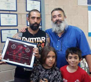 Placa de recuerdo a Francisco Santos Muñoz Pérez