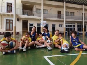 Los niños y niñas se lo están pasando en grande