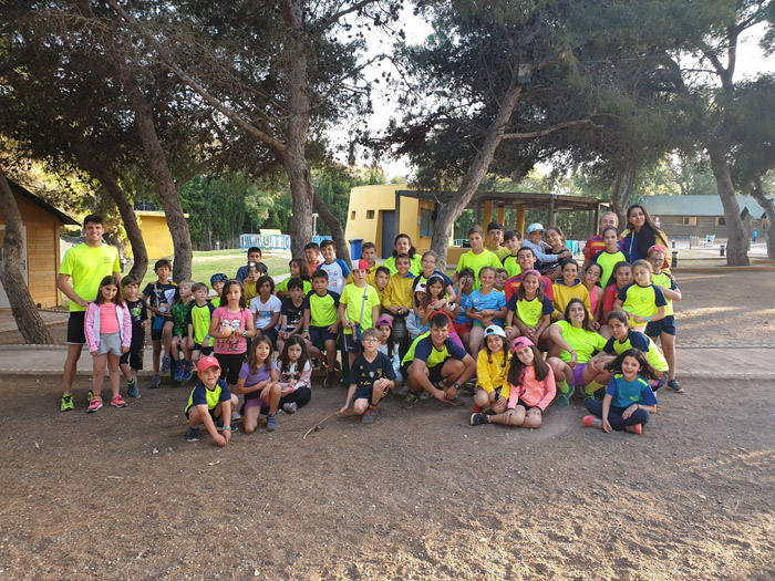 Foto de familia de la Acampada 20199 del Club Atlético Melilla, celebrada en el Parque de Ocio y Deporte ‘El Fuerte’