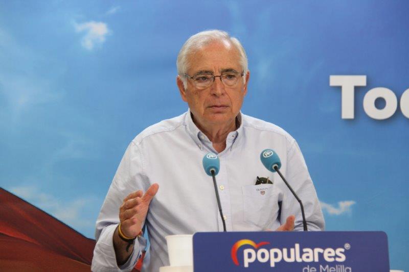El presidente del Gobierno de Melilla en funciones y presidente del PP local, Juan José Imbroda, ayer en su rueda de prensa