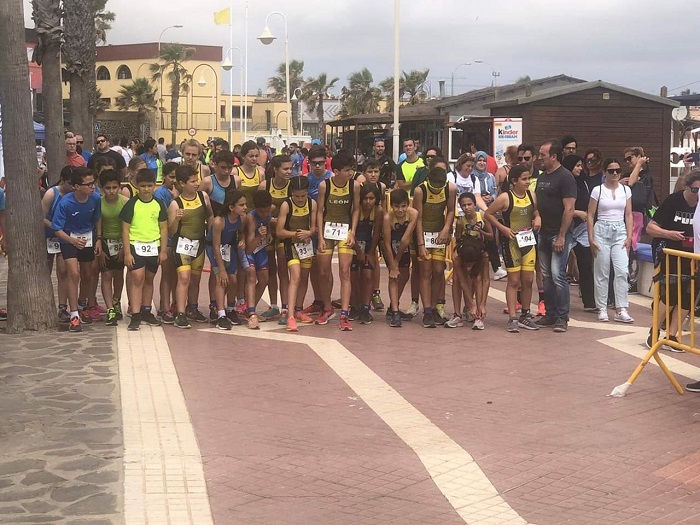 Los triatletas infantiles, en una de las pruebas de la Federación Melillense