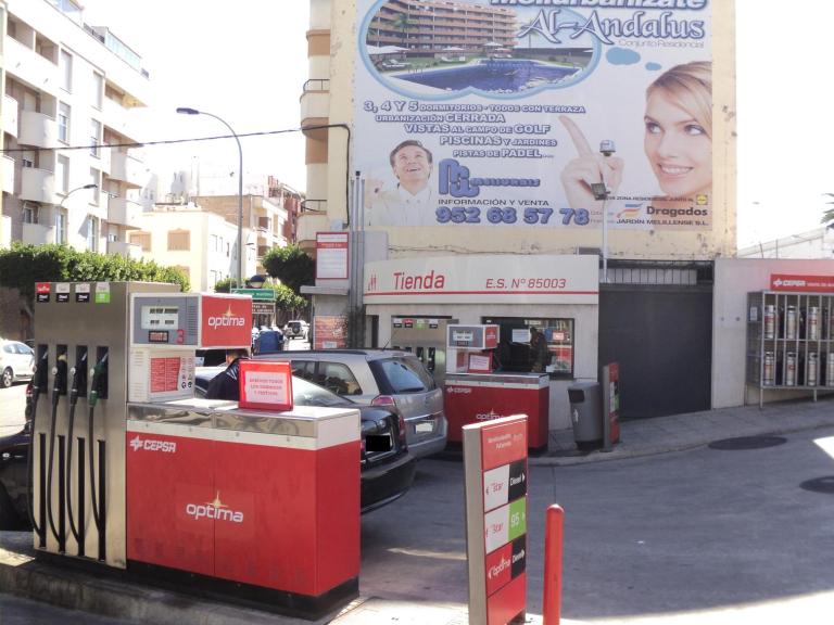 Una de las gasolineras de Melilla