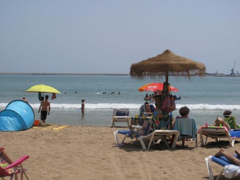 Las playas de Melilla, muy llenas ayer