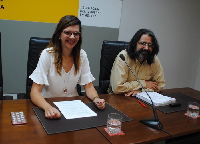 La delegada del Gobierno, Sabrina Moh, y el director provincial de Educación, Juan Ángel Berbel