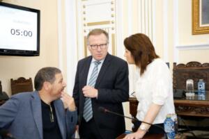 De Castro, con Aberchán y Almansouri