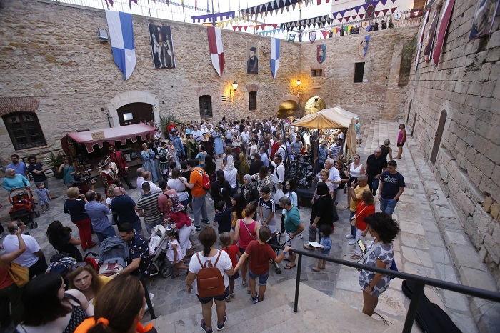 Miles de melillenses disfrutaron durante este fin de semana del Mercado Renacentista
