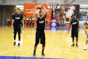 El ya flamante jugador del decano destaca por su gran lanzamiento desde el perímetro