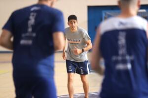 Pau Vaccaro dirigiendo una sesión de entrenamiento
