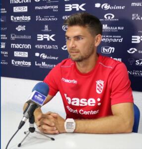 El entrenador de la U.D. Melilla analizó la previa del encuentro ante Las Rozas