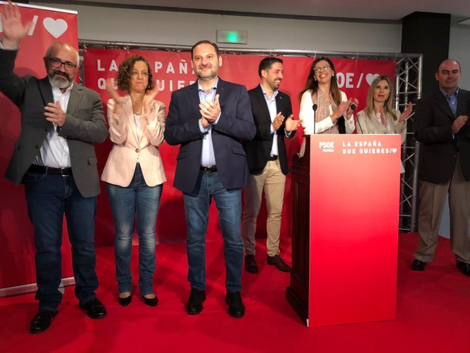 José Luis Ábalos en Melilla con los dirigentes del PSOE local