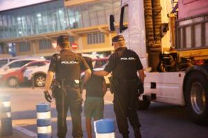 De los 75 inmigrantes, 13 eran menores y 62, adultos