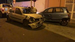 Los hechos sucedieron sobre las 3.30 horas de ayer y el vehículo huido terminó perdiendo el control en la calle Cabo Cañón Antonio Mesa