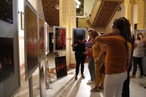 Multitud de melillenses acudieron a la inauguración de esta exposición fotográfica