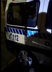 El suceso más importante se produjo con la detención de un individuo que llegó a romper la luna de este coche