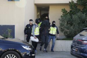 El día de la detención de A.M.M., en el momento de ser trasladado desde la comisaría