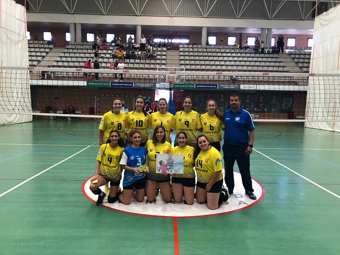 Equipo del Club Voleibol Melilla que en el mes de mayo disputó la fase de ascenso a la Primera División Nacional