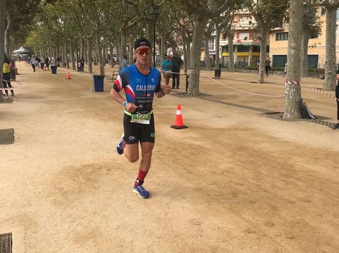 Edu Calderay, en plena competición en Calella, en el VI Ironman de Barcelona que se ha celebrado el pasado domingo