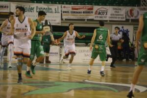 Cacereños y melillenses se enfrentaron en pretemporada, venciendo los verdinegros