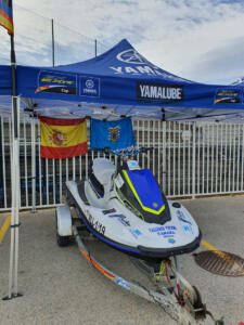 La moto acuática ya se encuentra en el puerto de Barcelona